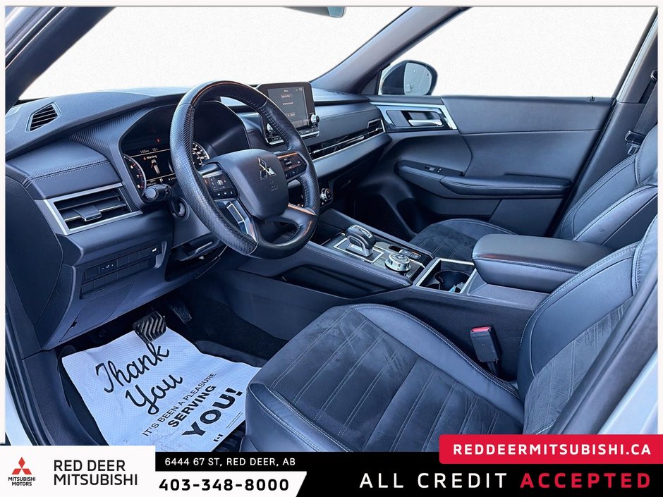 2023 Mitsubishi Outlander NOIR-9