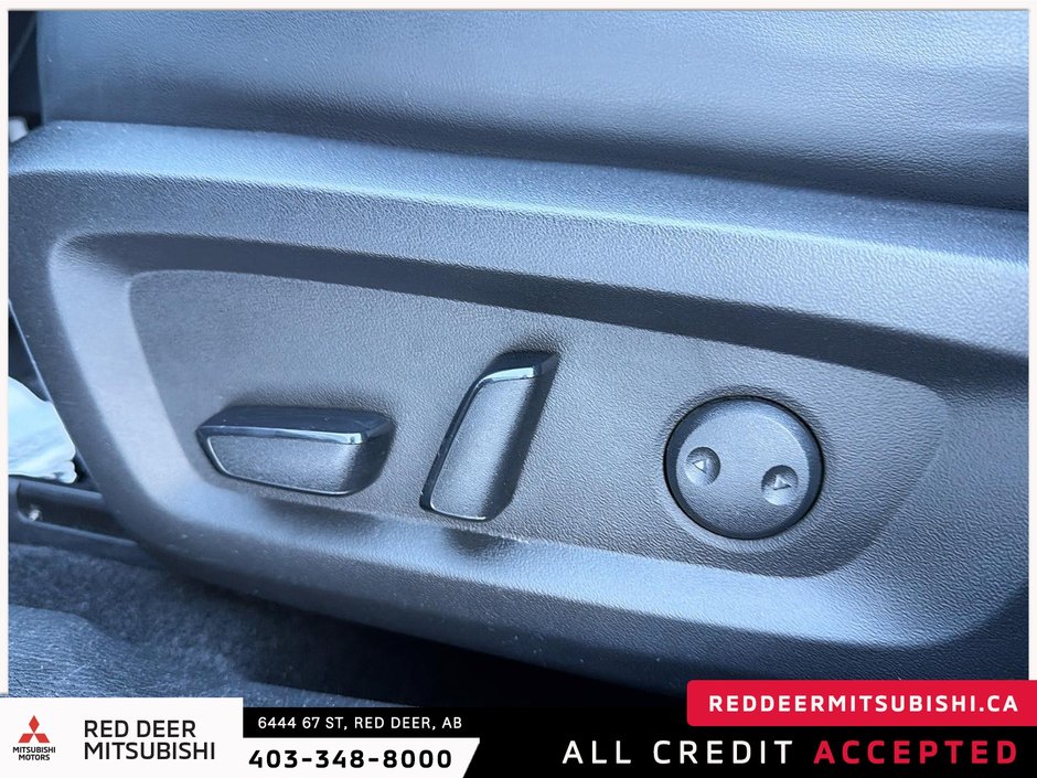 2023 Mitsubishi Outlander NOIR-14