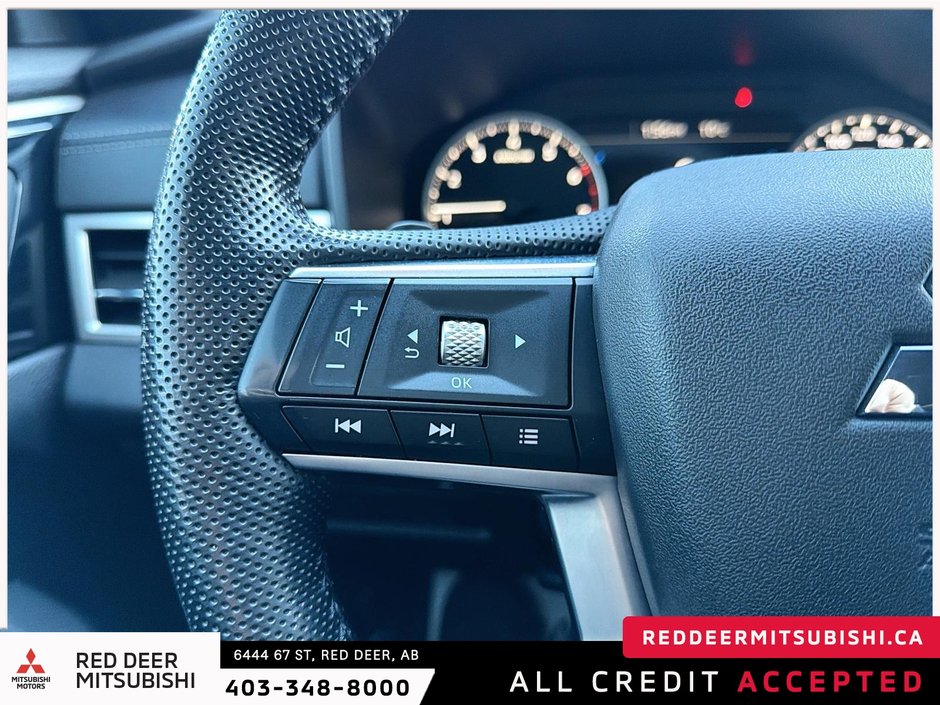 2023 Mitsubishi Outlander NOIR-16