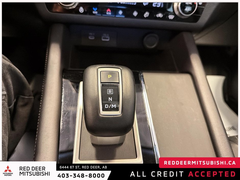 2023 Mitsubishi Outlander SEL-19