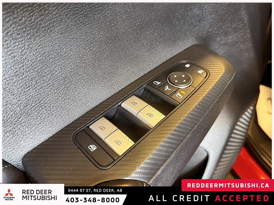 2023 Mitsubishi Outlander SEL-11