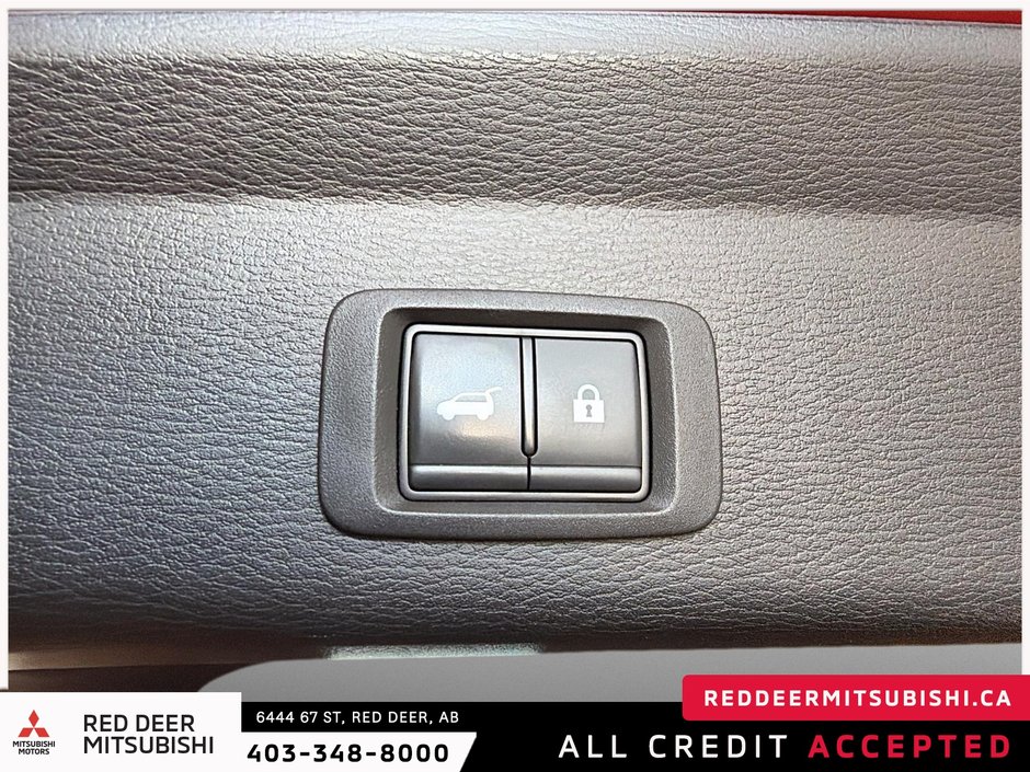2023 Mitsubishi Outlander SEL-6