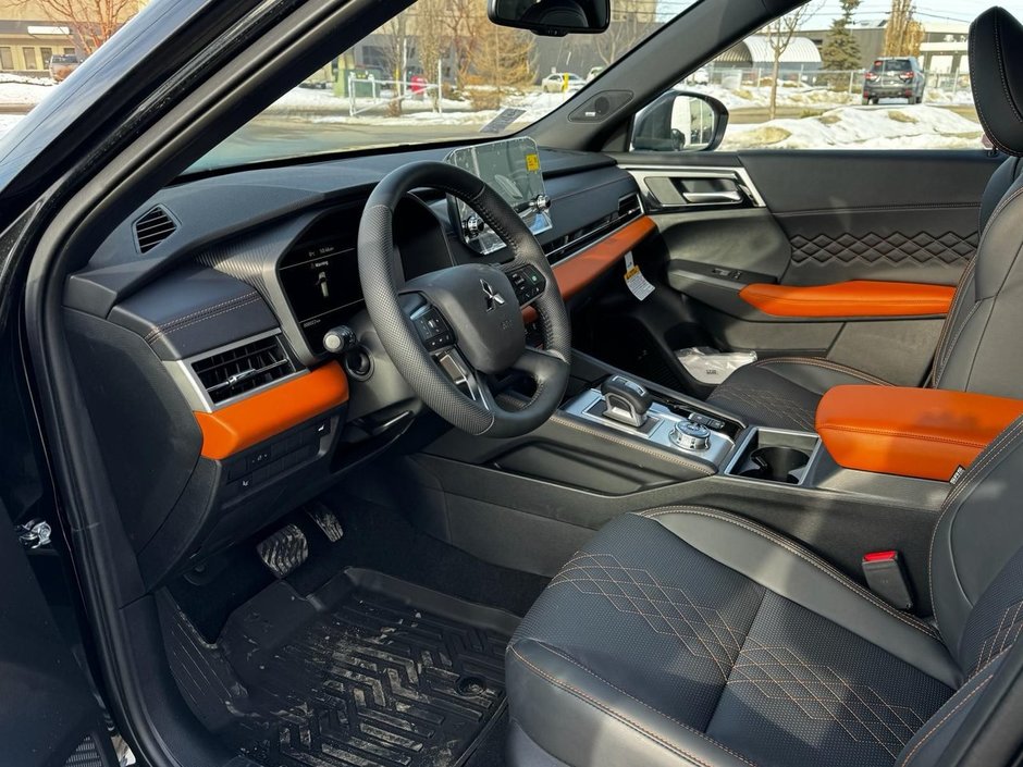 2024 Mitsubishi Outlander GT Premium-5