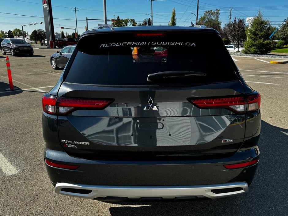 2024 Mitsubishi Outlander SE-3