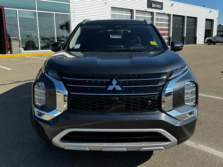 2024 Mitsubishi Outlander SE-1