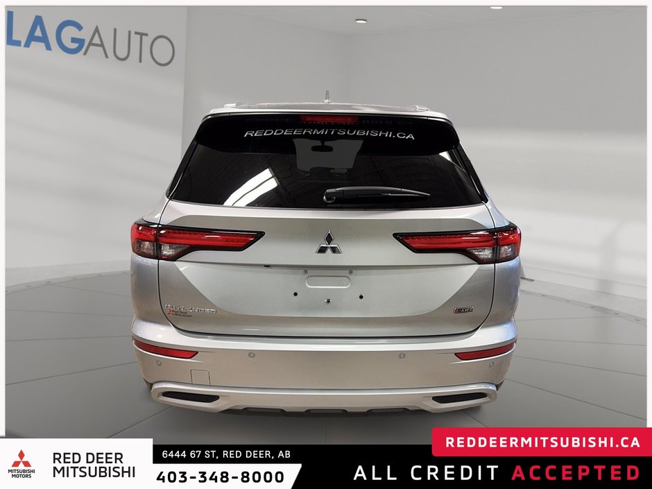 2024 Mitsubishi Outlander SE-2