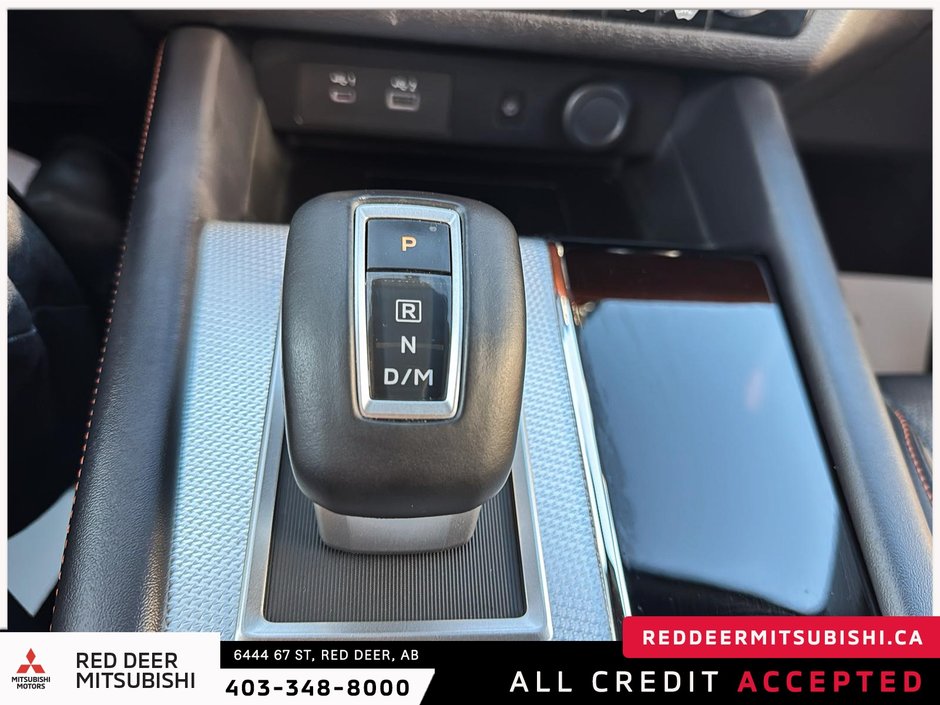 2024 Mitsubishi Outlander-13