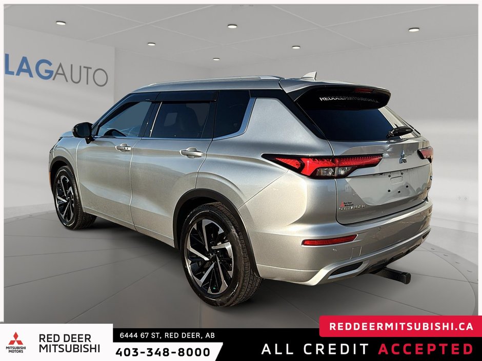 2024 Mitsubishi Outlander-3