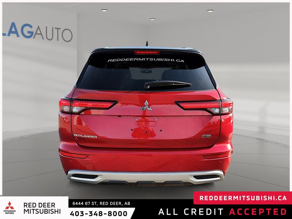 2024 Mitsubishi Outlander-2