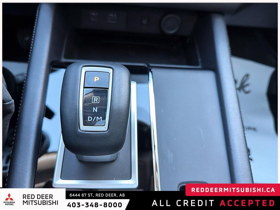 2024 Mitsubishi Outlander SEL-13