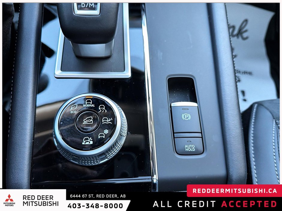 2024 Mitsubishi Outlander SEL-14