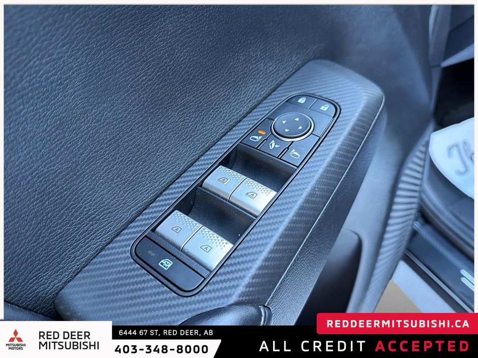 2024 Mitsubishi Outlander SEL-9