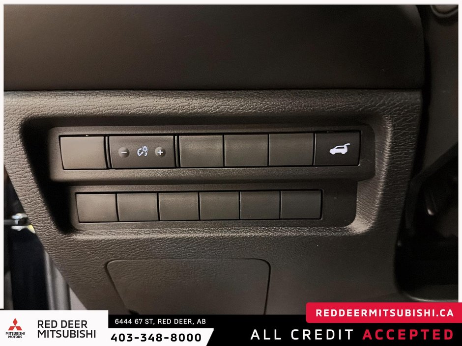 2024 Mitsubishi Outlander SE-24
