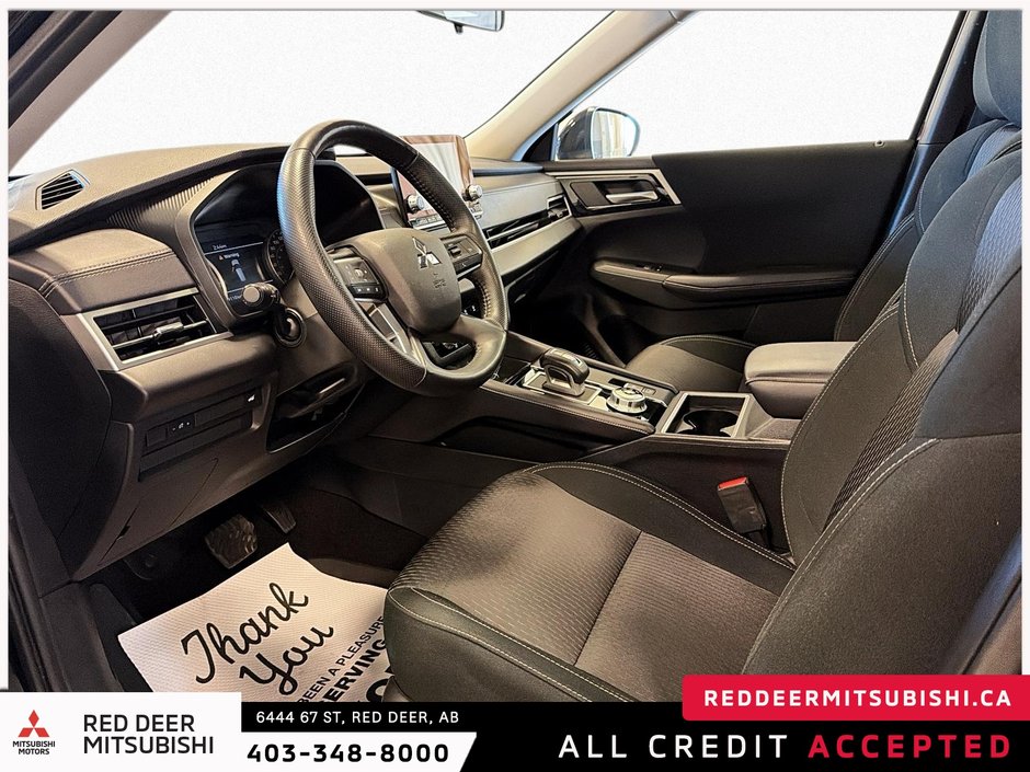 2024 Mitsubishi Outlander SE-9