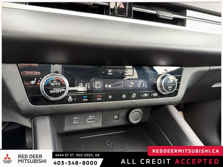 2024 Mitsubishi Outlander LE-17