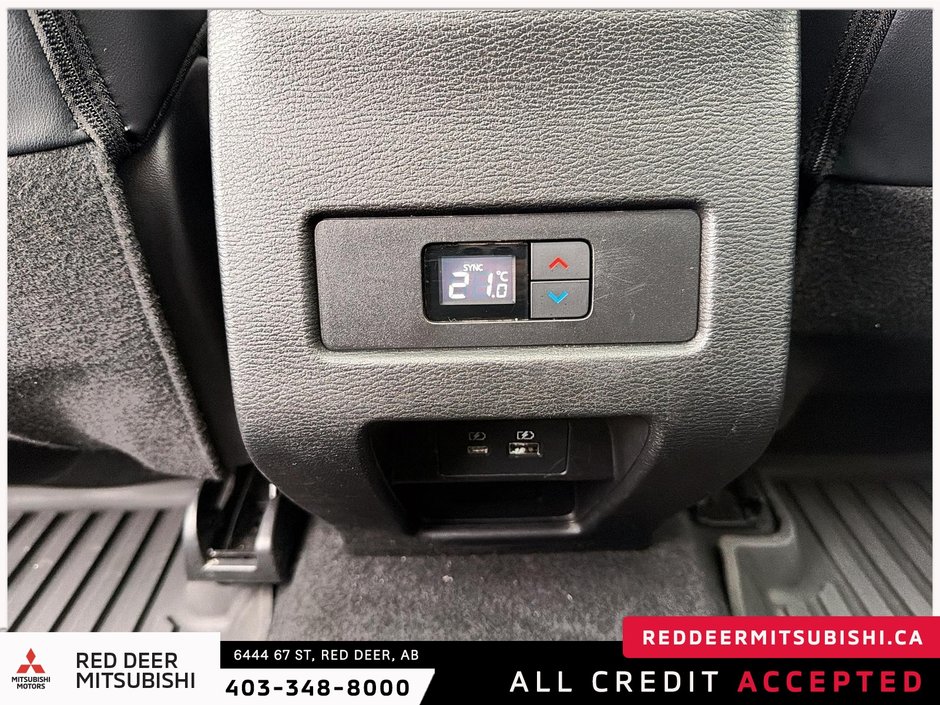2024 Mitsubishi Outlander LE-11