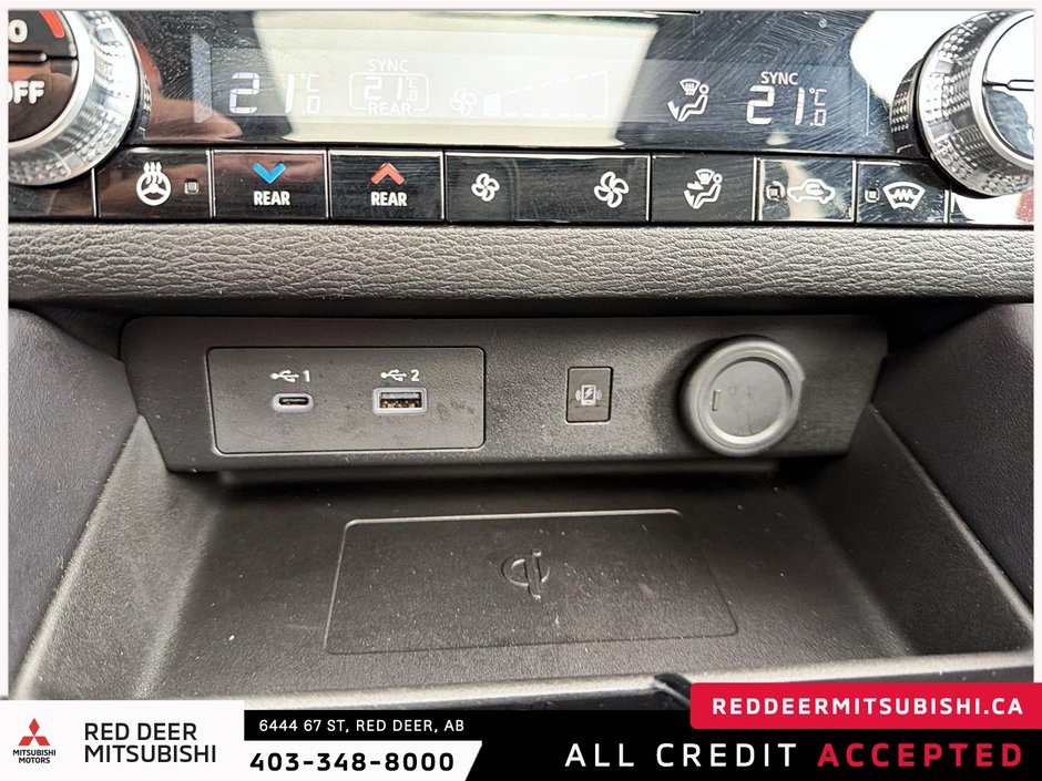 2024 Mitsubishi Outlander LE-23
