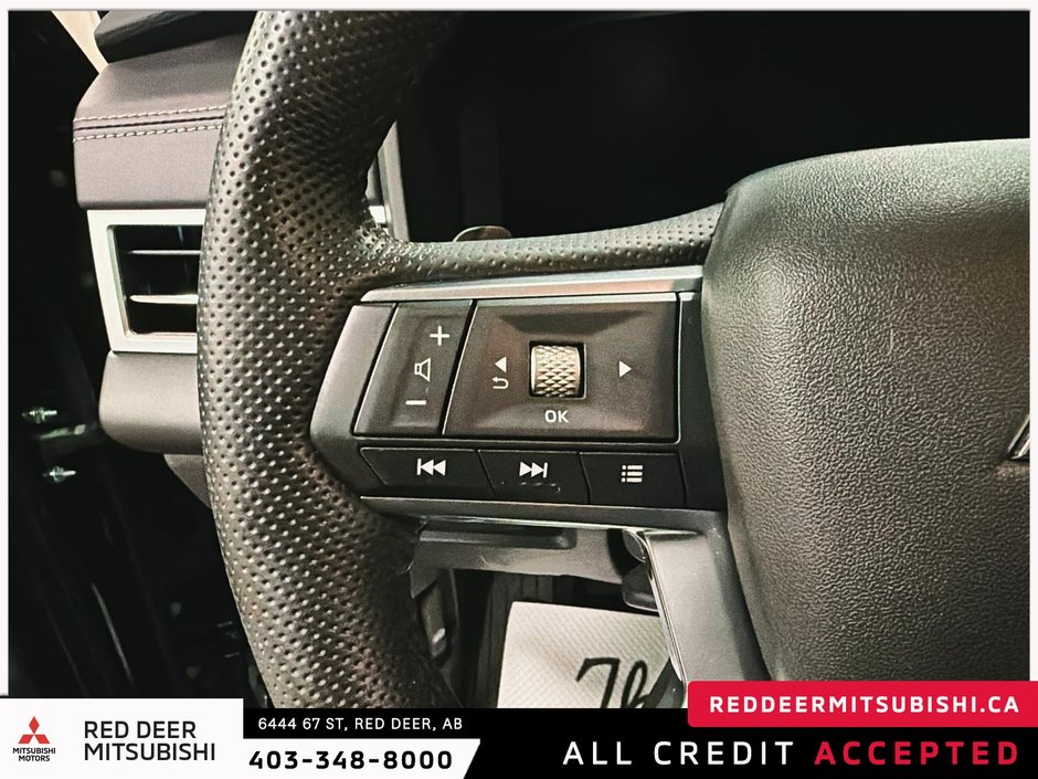 2024 Mitsubishi Outlander SEL-16