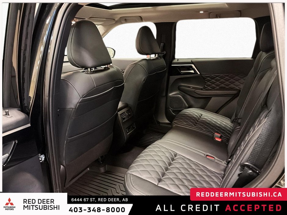 2024 Mitsubishi Outlander SEL-11