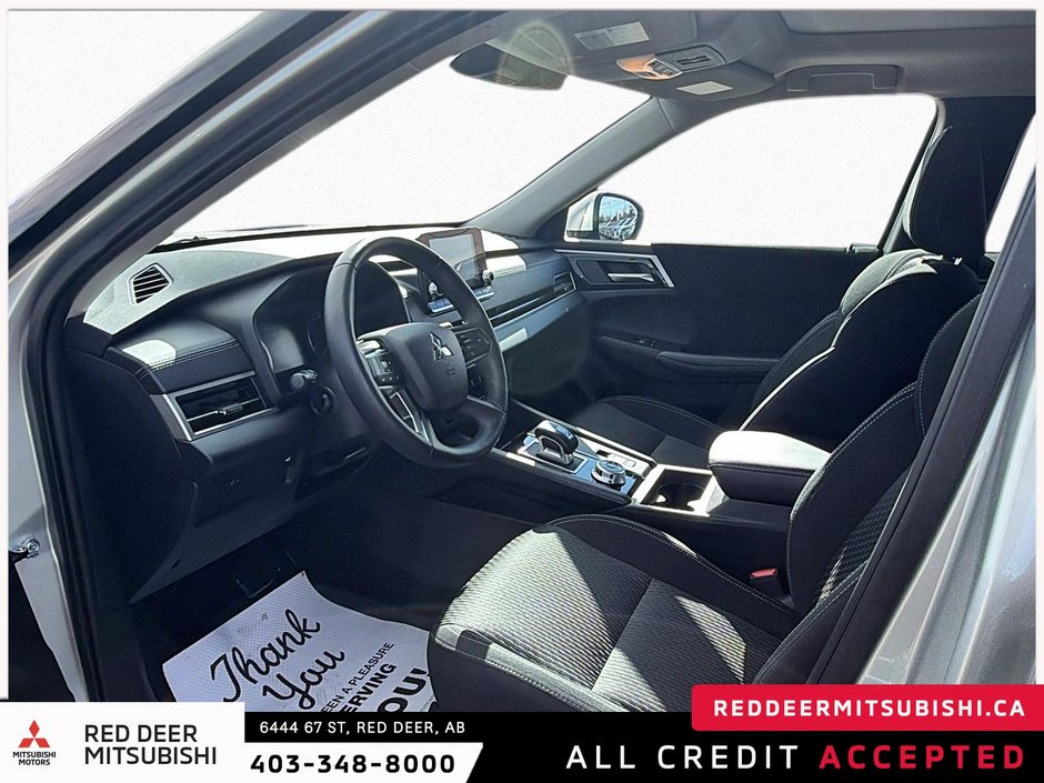 2024 Mitsubishi Outlander SE-9