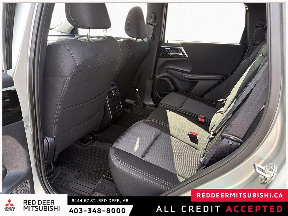 2024 Mitsubishi Outlander SE-12