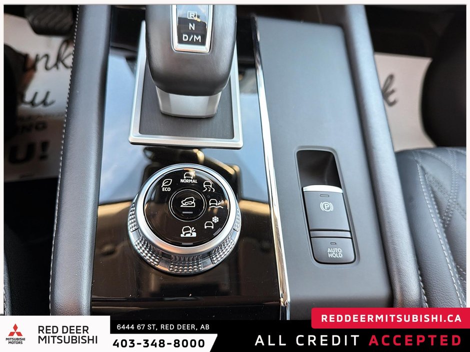 2024 Mitsubishi Outlander SEL-22