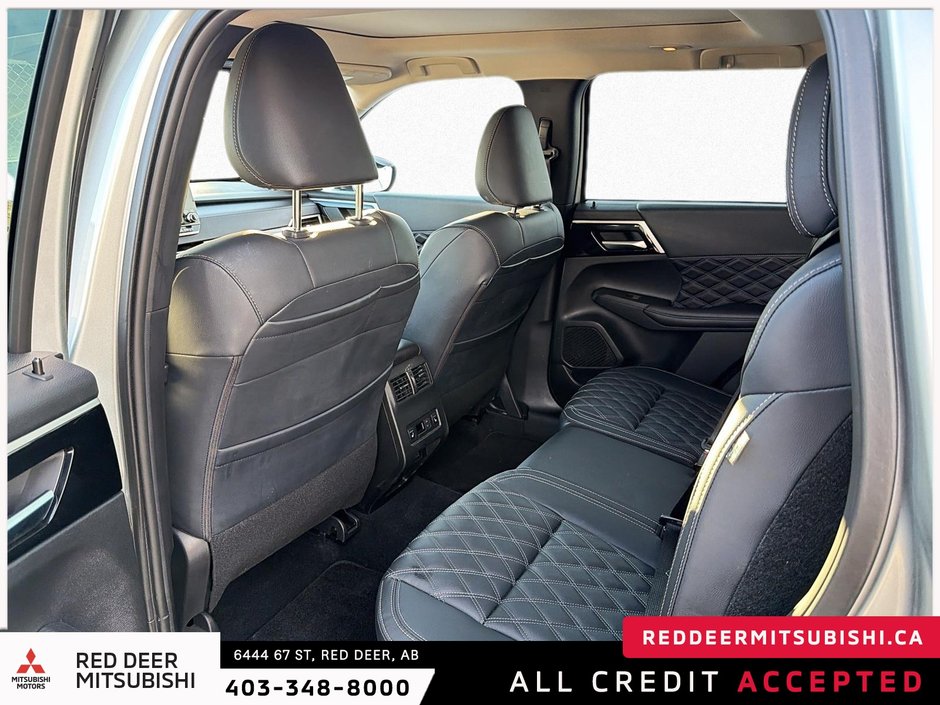 2024 Mitsubishi Outlander SEL-12