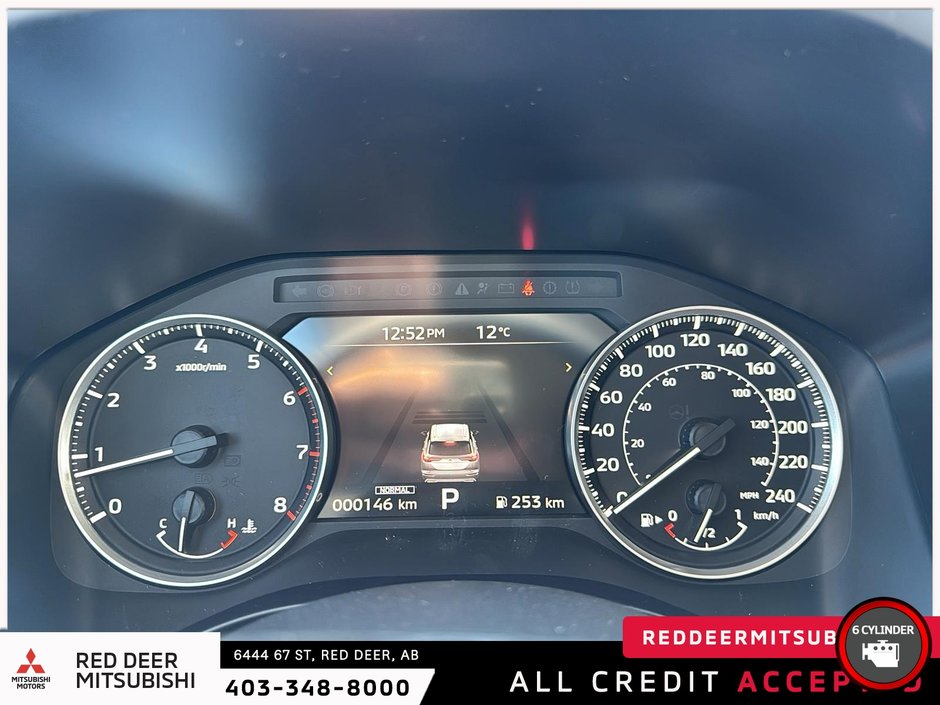 2025 Mitsubishi Outlander LE S-AWC-11
