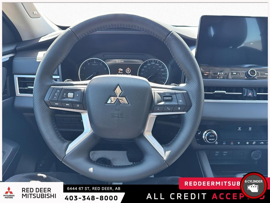 2025 Mitsubishi Outlander LE S-AWC-10