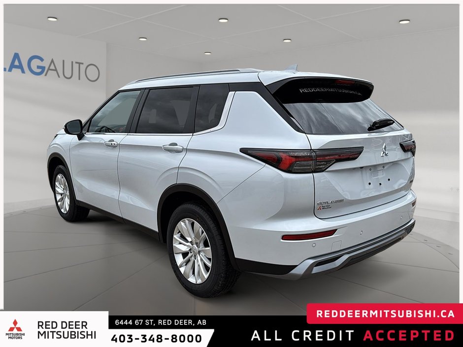 2025 Mitsubishi Outlander SE S-AWC-3
