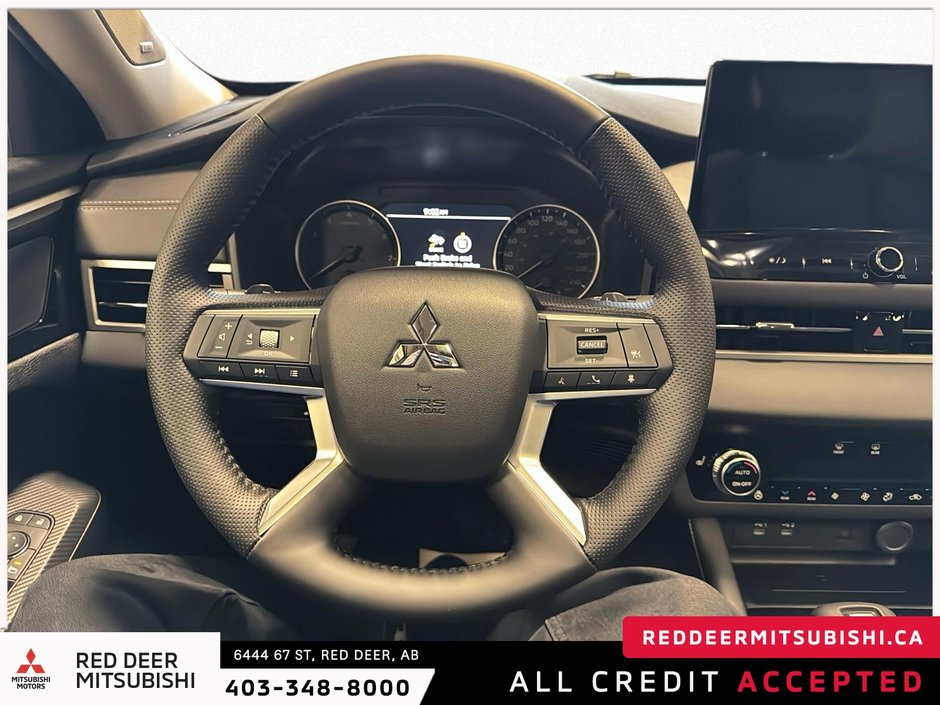2025 Mitsubishi Outlander LE S-AWC-10