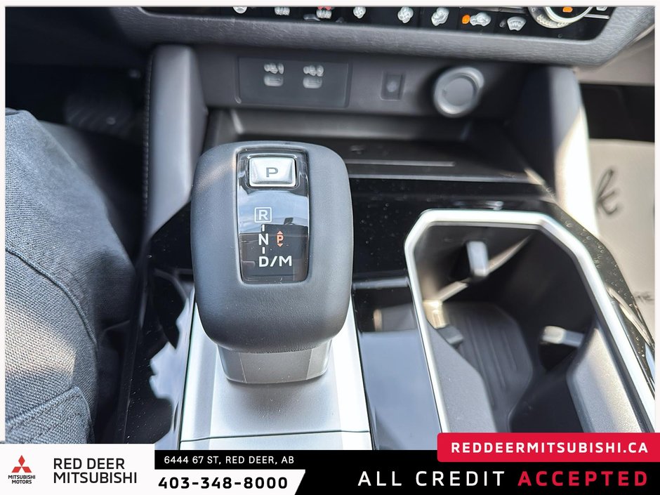 2025 Mitsubishi Outlander GT S-AWC TWO TONE ROOF-13