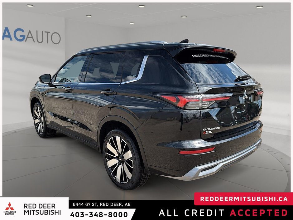 2025 Mitsubishi Outlander-3