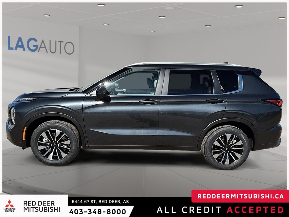 2025 Mitsubishi Outlander LE-4