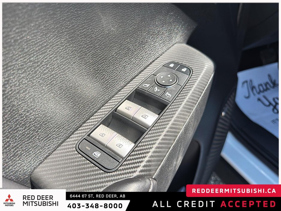 2025 Mitsubishi Outlander SEL-9