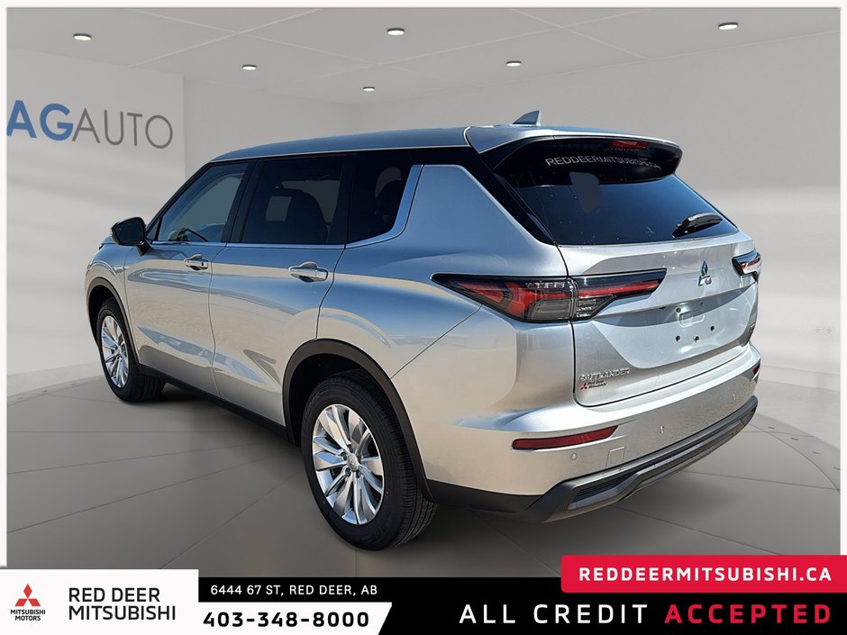 2025 Mitsubishi Outlander ES-3