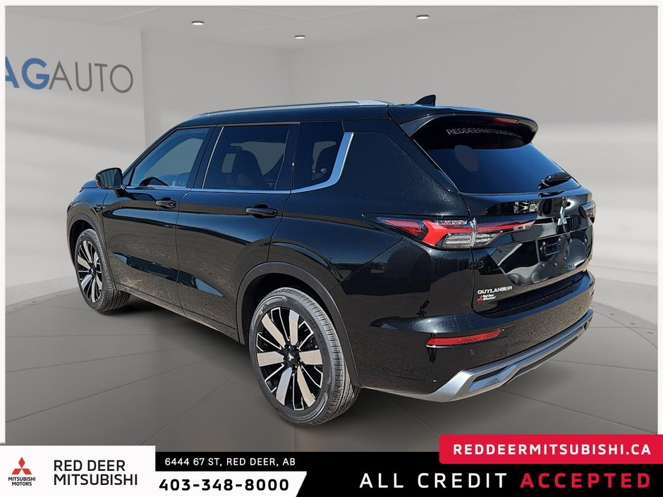 2025 Mitsubishi Outlander-3