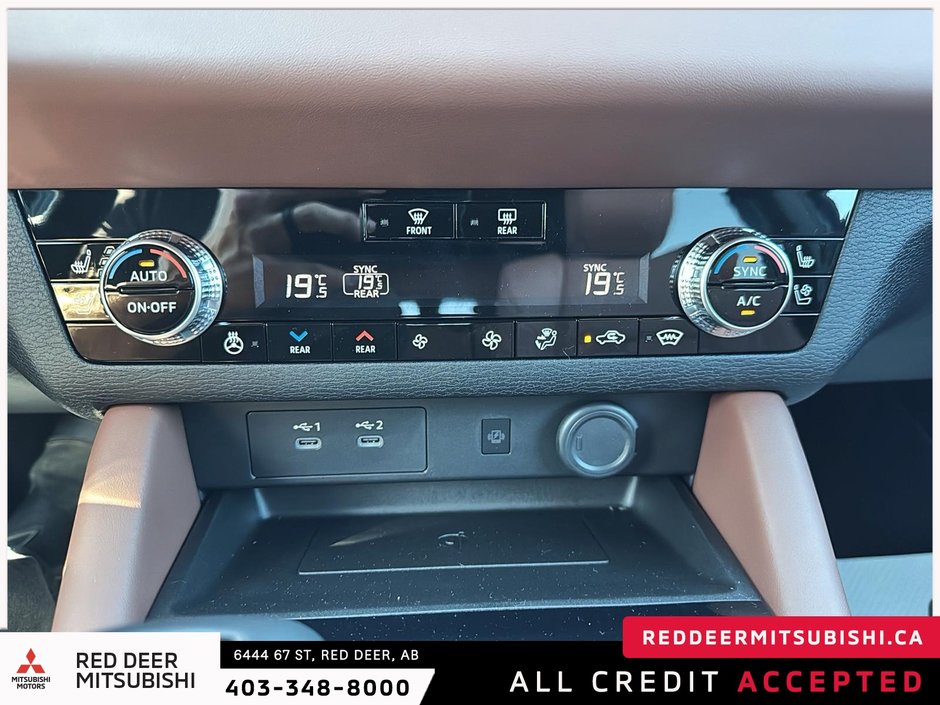 2025 Mitsubishi Outlander-12