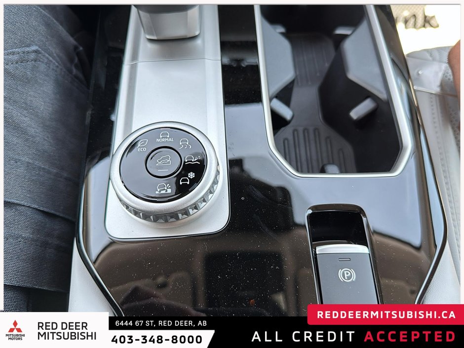2025 Mitsubishi Outlander GT S-AWC-14