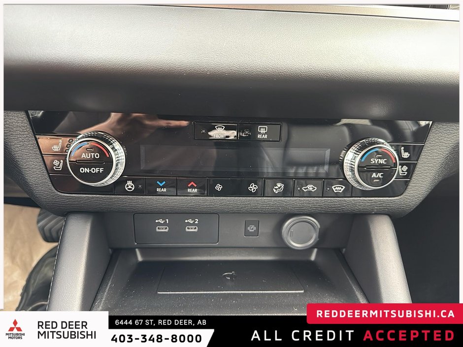 2025 Mitsubishi Outlander SEL-13