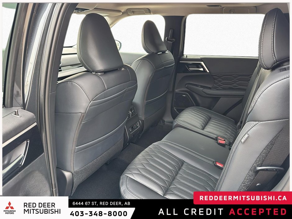 2025 Mitsubishi Outlander SEL-9