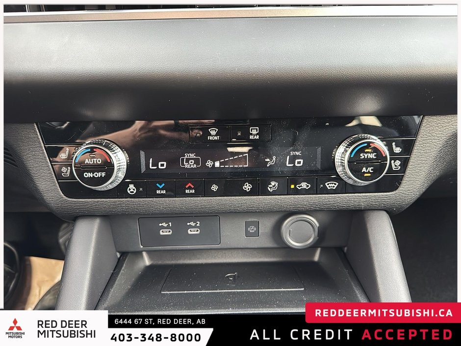 2025 Mitsubishi Outlander SEL-13