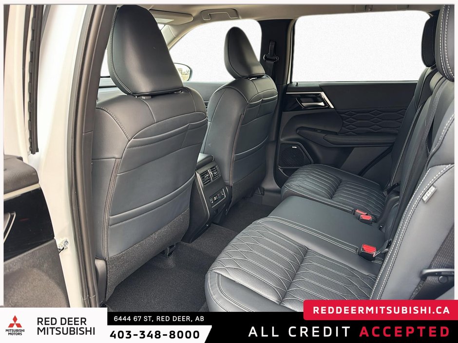 2025 Mitsubishi Outlander SEL-9