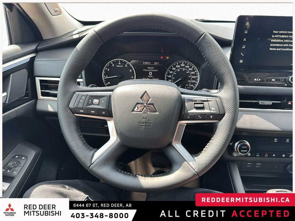 2025 Mitsubishi Outlander LE S-AWC-10