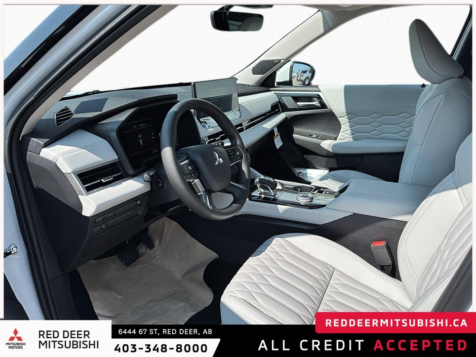 2025 Mitsubishi Outlander GT-7