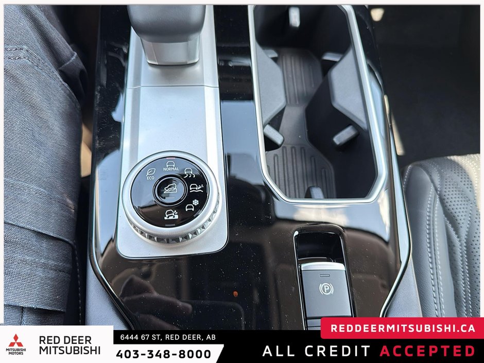 2025 Mitsubishi Outlander GT S-AWC TWO TONE ROOF-15