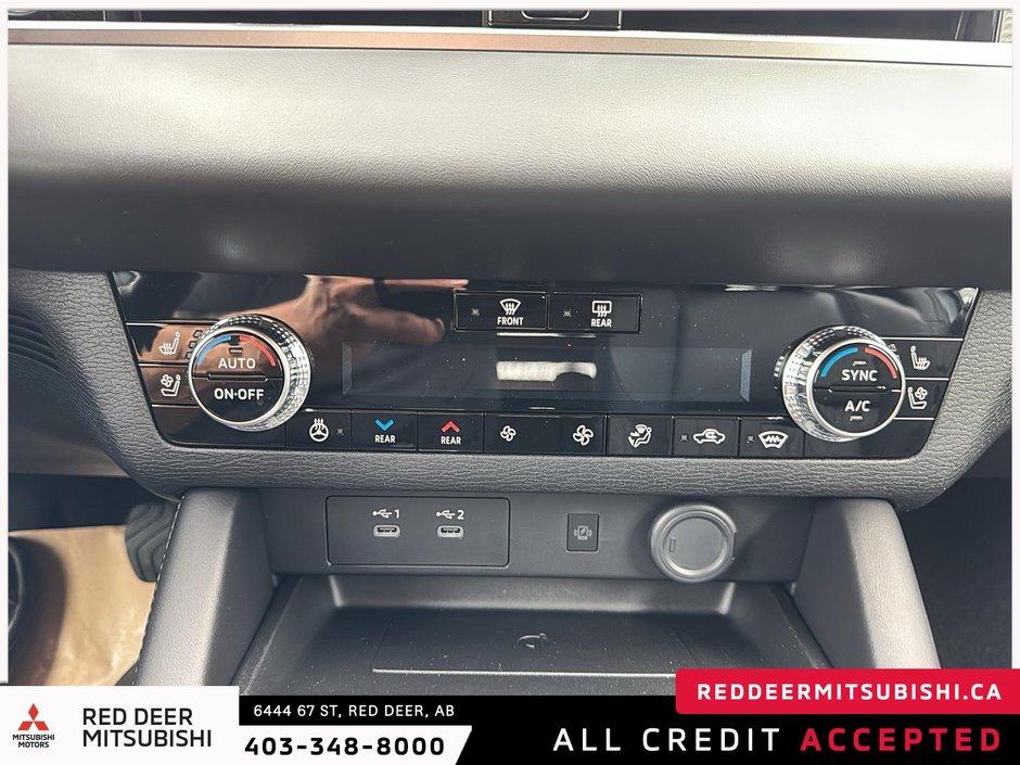 2025 Mitsubishi Outlander SEL-13