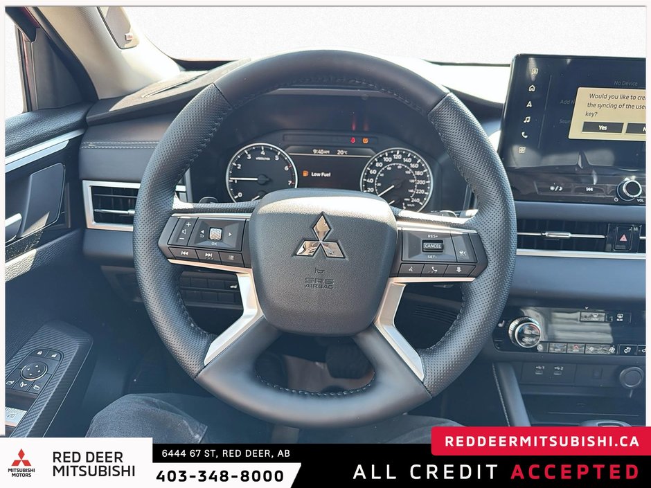 2025 Mitsubishi Outlander LE S-AWC-10