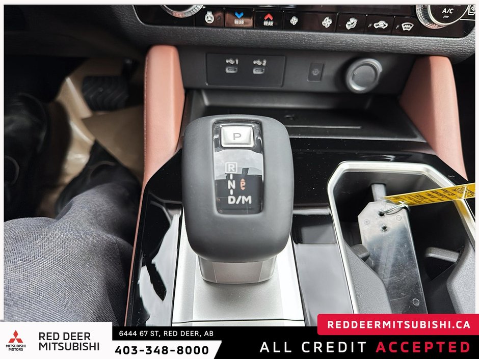 2025 Mitsubishi Outlander GT PREMIUM S-AWC TWO TONE ROOF-13