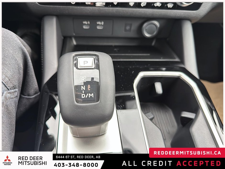 2025 Mitsubishi Outlander SEL S-AWC-13